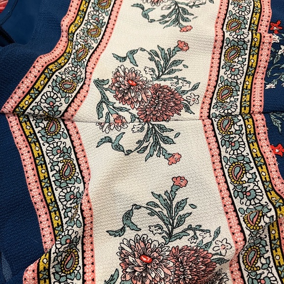 Trixxi Floral Romper 💙✨🌼🌸 - Picture 6 of 6